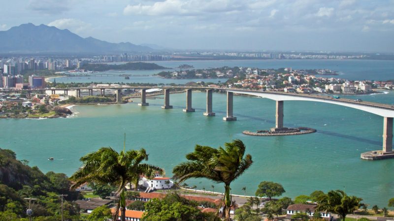 Vista panorâmica da cidade de Vitória. O estado do Espírito Santo, sua capital e diversas cidades daquela unidade da federação tem acumulado ótimas notas no ITGP-M em anos recentes. Foto: Romerito Pontes