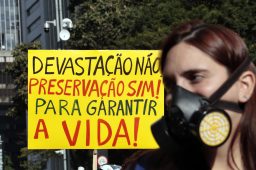 Ato do Greenpeace no MASP contra o PL 2159. Foto: Paulo Pinto/Agência Brasil